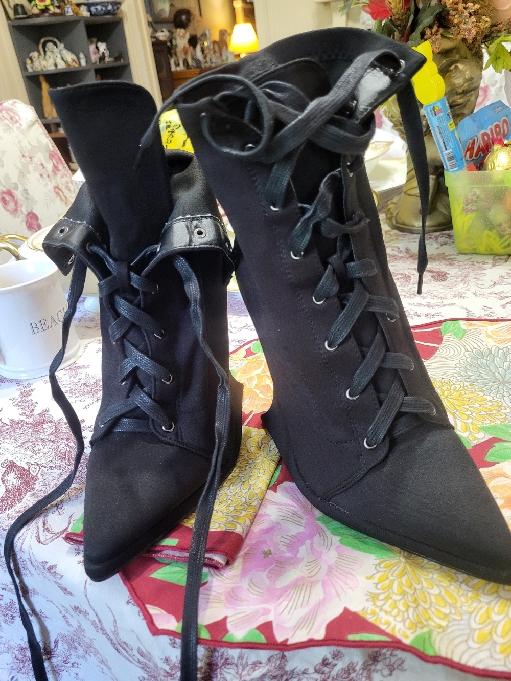 EGO Black Lace-Up Pointed-Toe Women's Boots